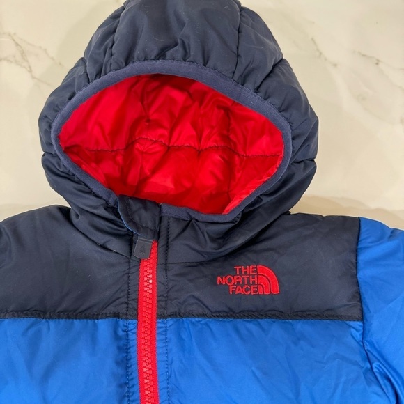 The North Face Nuptse Hooded Down Jacket Red Blue infant 3-6 months - Picture 4 of 14